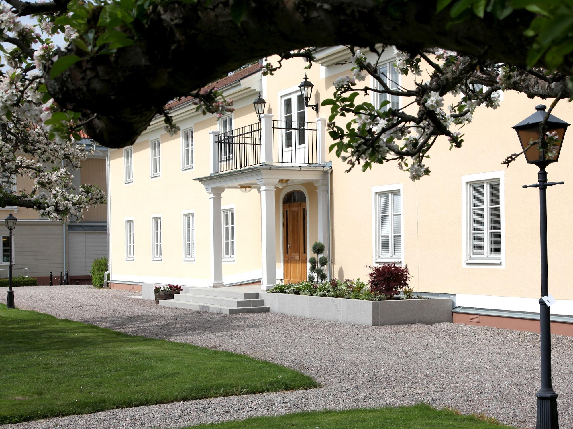 Soedertuna Slott Gnesta Buitenkant foto
