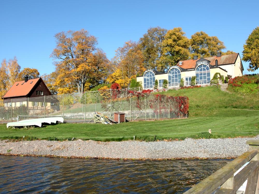 Soedertuna Slott Gnesta Buitenkant foto